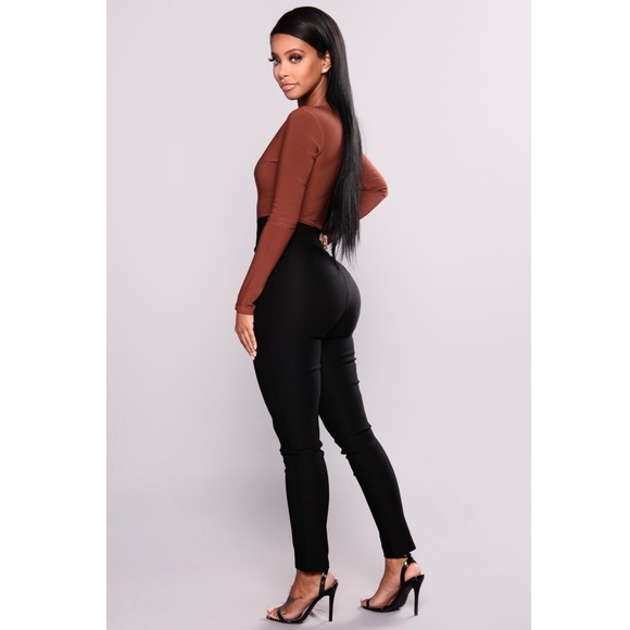 FASHION NOVA - Venetian High Rise Pants - Black - Picture 3 of 5
